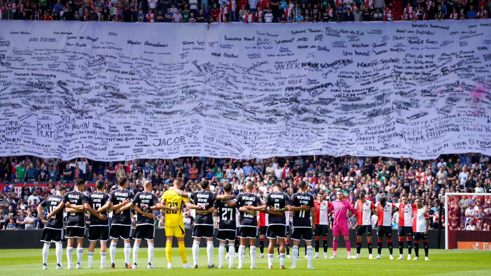 'Dat verdienen die miljoenen supporters die hun club wél op een positieve manier steunen'