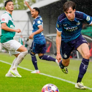 Feyenoord wint door belangrijke Leo Sauer van FC Dordrecht