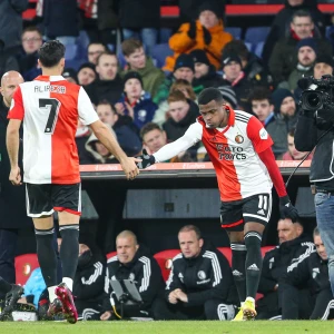 Krabbendam: 'Natuurlijk wil Feyenoord afscheid nemen van een aantal spelers'