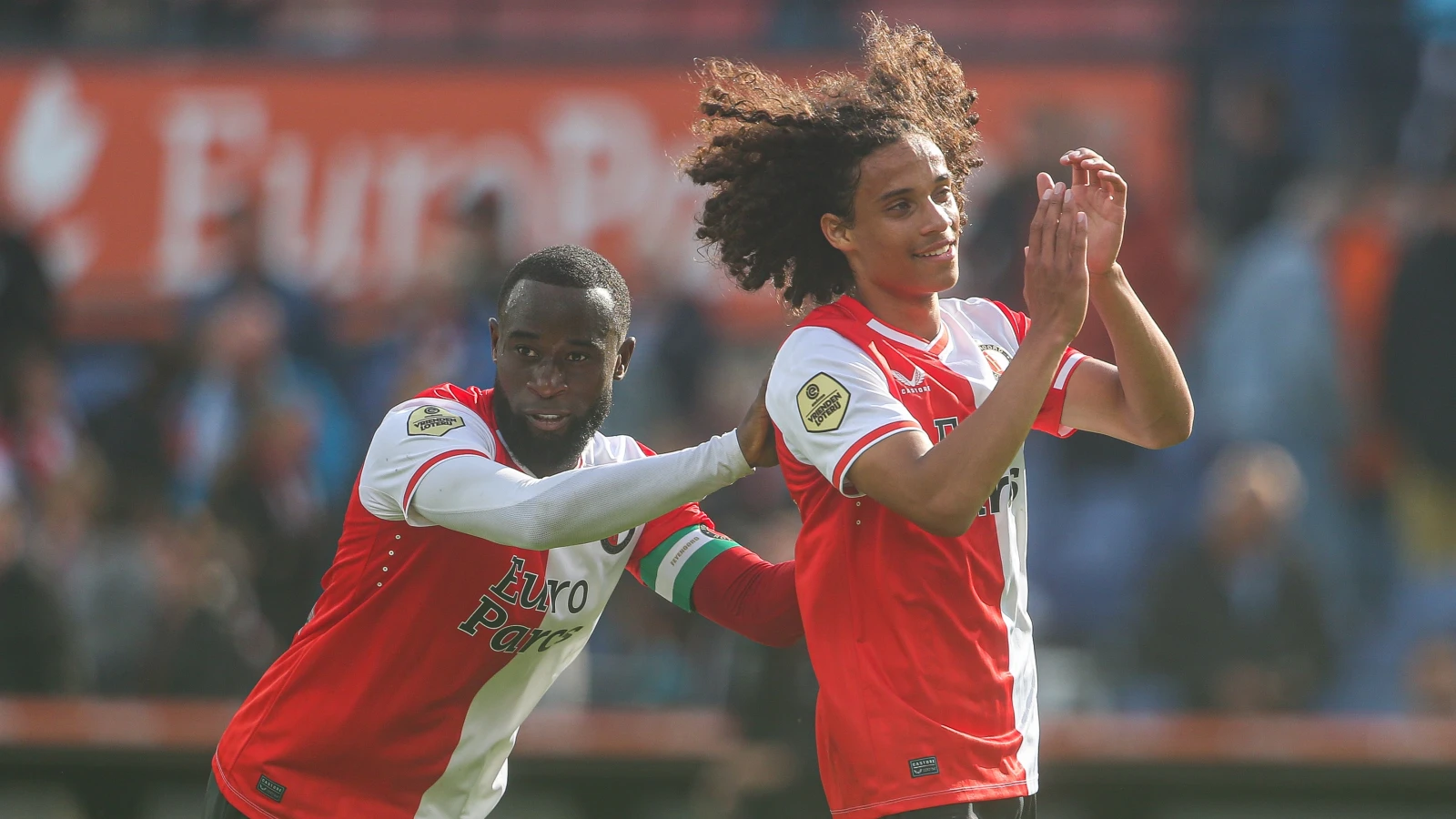 Zechiël en Sauer officieel spelers van Feyenoord 1