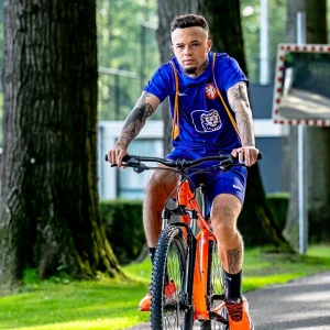 AD: 'Hartman bij wedstrijdselectie Oranje, twee andere debutanten niet'