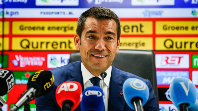 'Van Bronckhorst in belangstelling van La Liga-club'