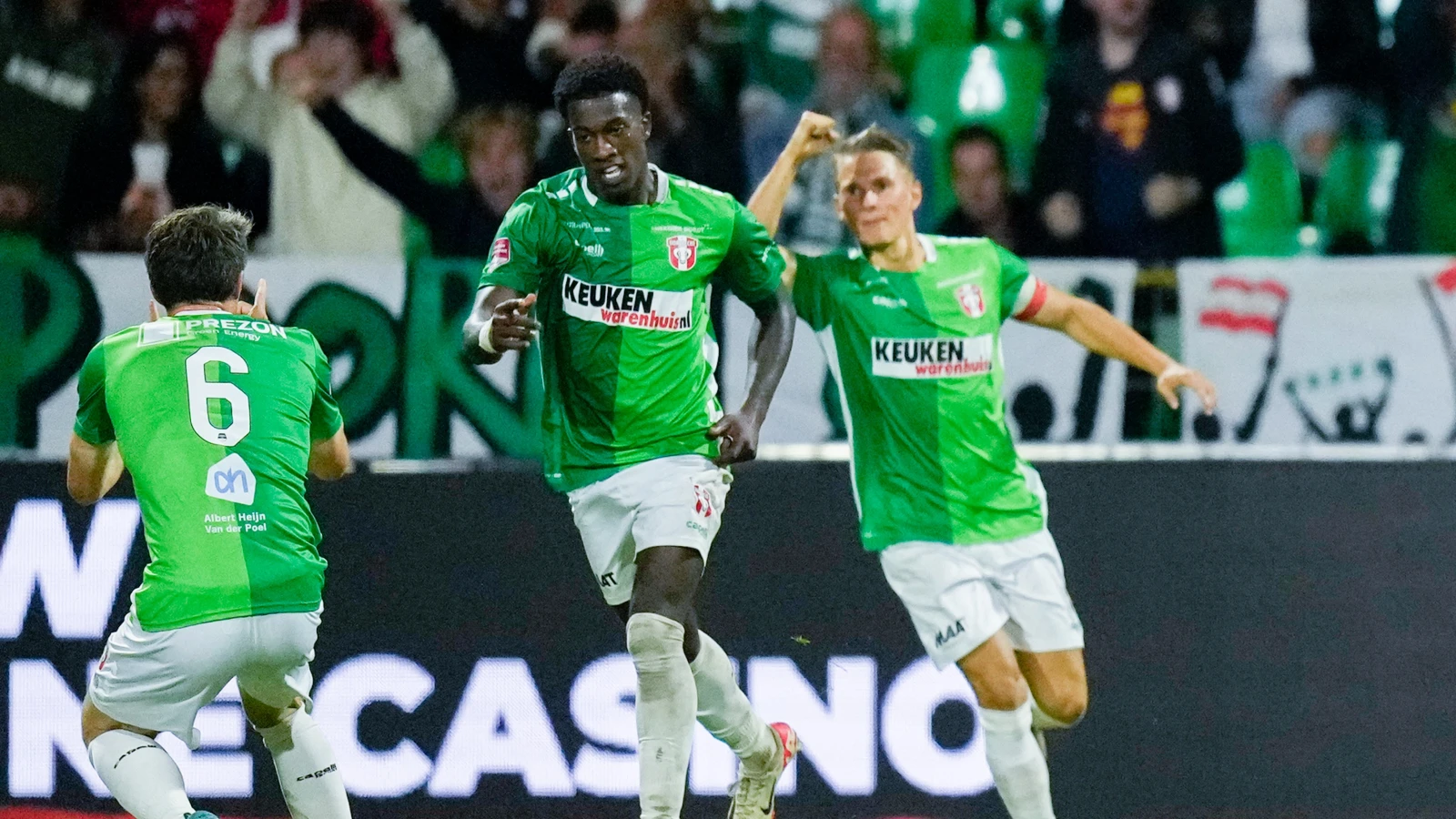 HUURLINGEN | 't Zand maakte eerste goals in betaald voetbal, Kasanwirjo begint sterk in Oostenrijk
