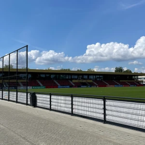 Feyenoord Onder 21 geeft met tien man binnen twee minuten de overwinning weg