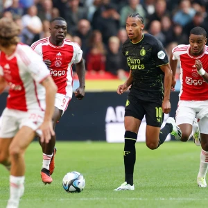 Wedstrijd tussen Ajax en Feyenoord definitief gestaakt
