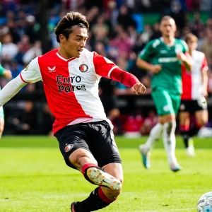 'Feyenoord wil dinsdag oefenwedstrijd spelen om Ueda minuten te laten maken'