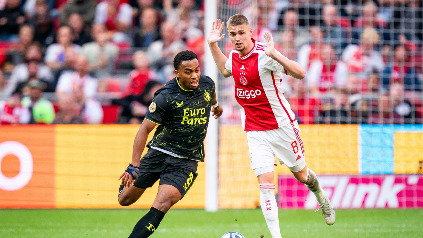 AD: 'Ajax refereert aan wedstrijd tussen Willem II en NAC Breda en wil Klassieker uitspelen'