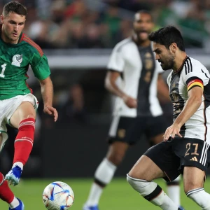 Interlandperiode | Basisspeler Gimenez speelt gelijk tegen Duitsland, geschorste Lopez ziet Peru verliezen