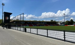 Feyenoord verliest het eerste duel in de Premier League International Cup