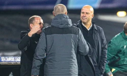 Slot: 'Niet alleen voor mij, maar ik denk ook voor de club, omdat John denk ik Feyenoord ademt'