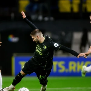 STAND | Feyenoord derde na puntverlies FC Twente