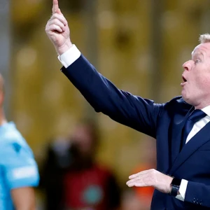 Koeman: 'Verbruggen gaat keepen'