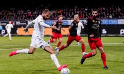Bart Nieuwkoop geblesseerd naar de kant in wedstrijd tegen Excelsior Rotterdam