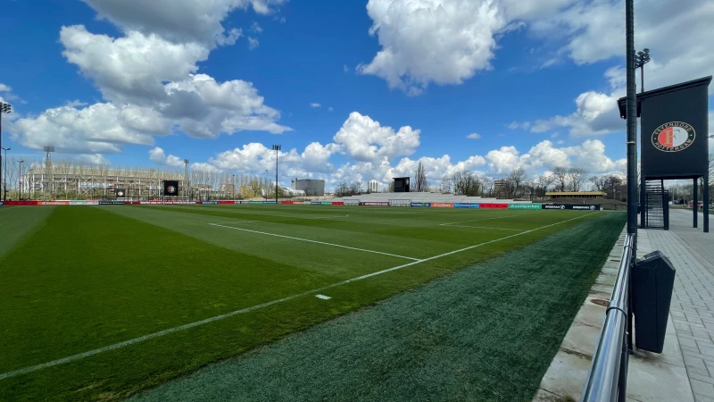 Feyenoord en de gemeente Rotterdam liggen in de clinch