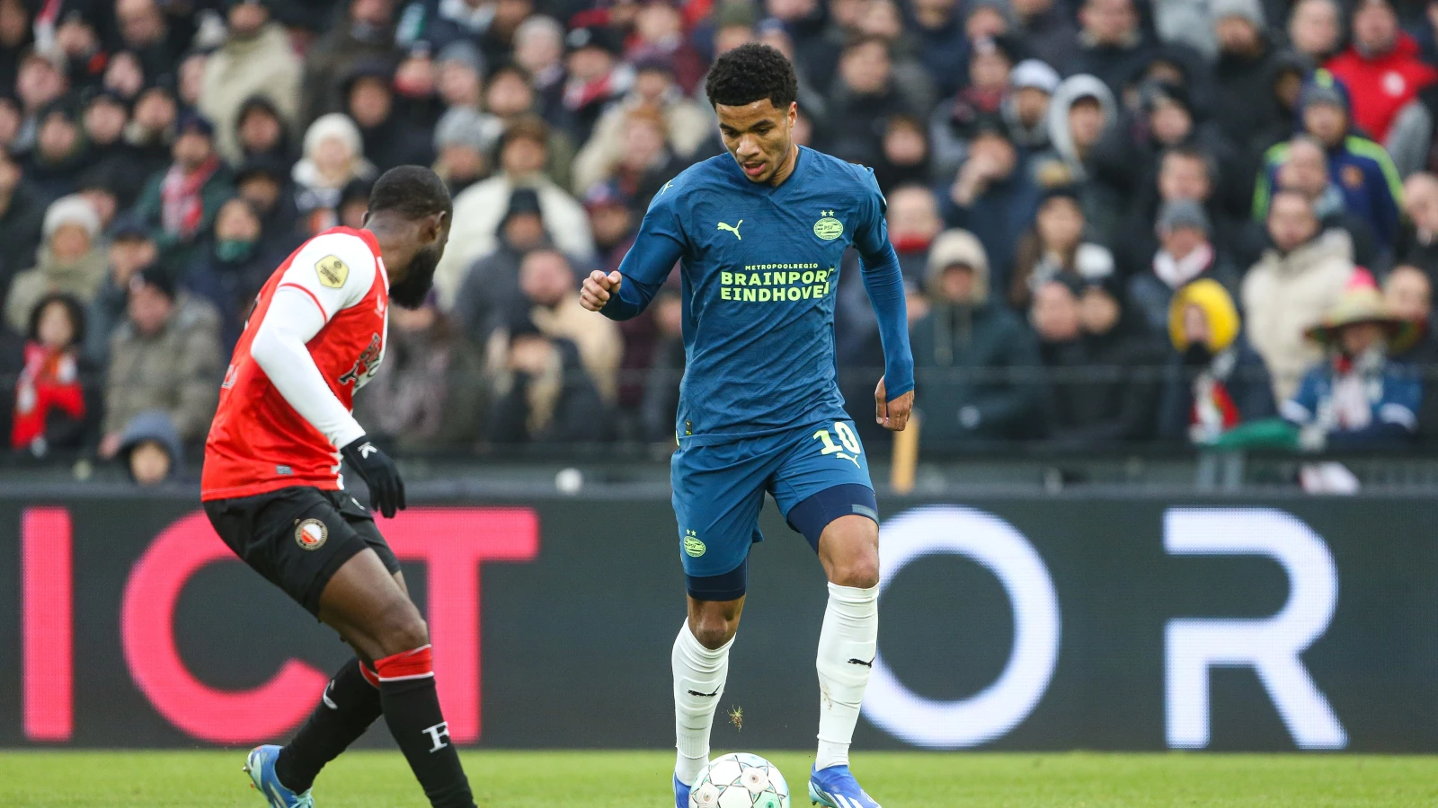 EREDIVISIE | PSV wint opnieuw