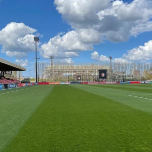 Comeback en arbitrale bijval bezorgen Feyenoord Onder 21 een punt in Den Haag