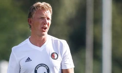 Kuyt heeft tip: 'Want als hij net te vroeg de stap maakt en hij presteert niet, dan krijg je gewoon hele lastige situaties'