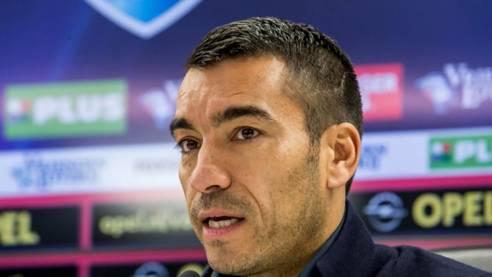 Van Bronckhorst: 'Morgen zul je het resultaat zien'