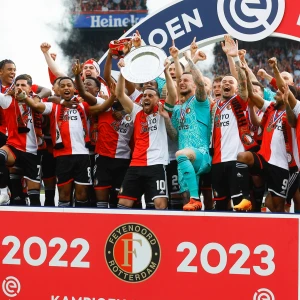 'Er wordt nog wel wat van je gevraagd als je tegenwoordig bij Feyenoord in het eerste speelt'