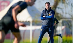 VI: 'NAC Breda sorteert toch voor op vertrek Van Gastel'