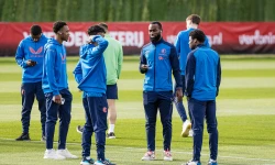 Omslag bij Feyenoord onder de loep: 'Het is net geen sekte'