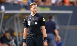 Van der Eijk scheidsrechter tijdens wedstrijd tussen Feyenoord en NEC Nijmegen