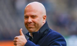 Slot verdedigt strijdplan: 'Dan scoren we nooit meer een goal'