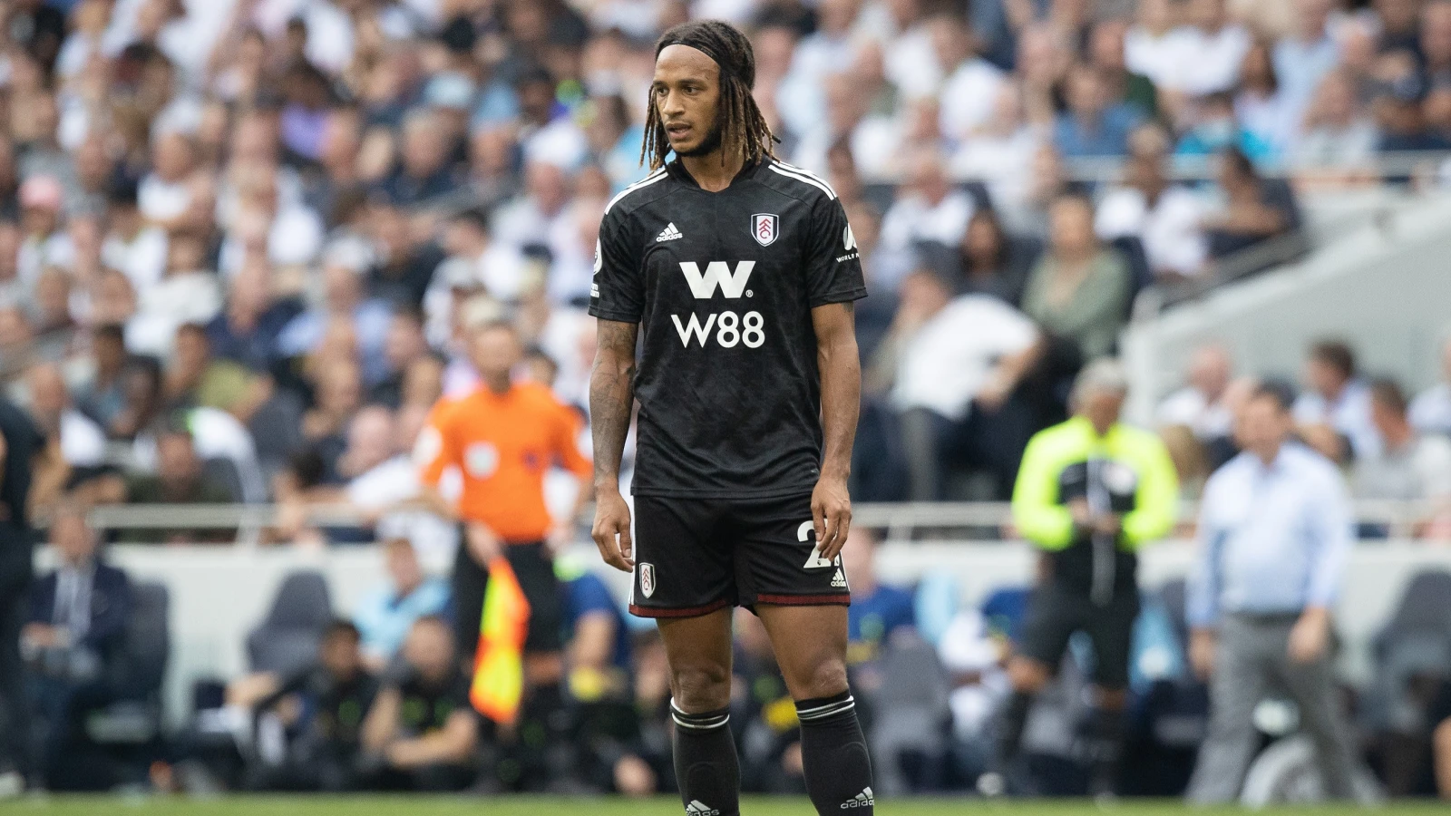 'Feyenoord en Fulham FC akkoord over transfer Mbabu'