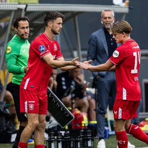 'Tweetal spelers vraagteken bij FC Twente voor wedstrijd tegen Feyenoord'
