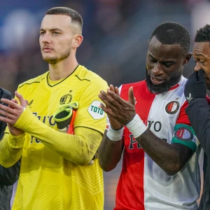 STAND | Feyenoord vergeet uit te lopen op FC Twente en AZ