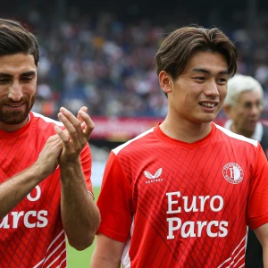 Interlandperiode | Ook het Iran van Jahanbakhsh wint, waardoor hij in kwartfinale speel tegen het Japan van Ueda
