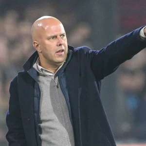 Slot over Gimenez: 'En dan moeten we nog maar zien of hij kan starten'