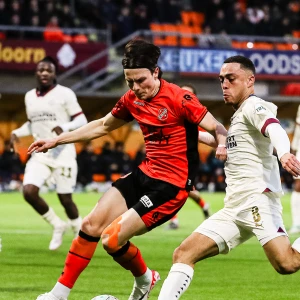 EREDIVISIE | PSV rekent af met tiental Heracles Almelo