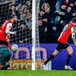 Feyenoord wint nipt van RKC Waalwijk in eigen Kuip