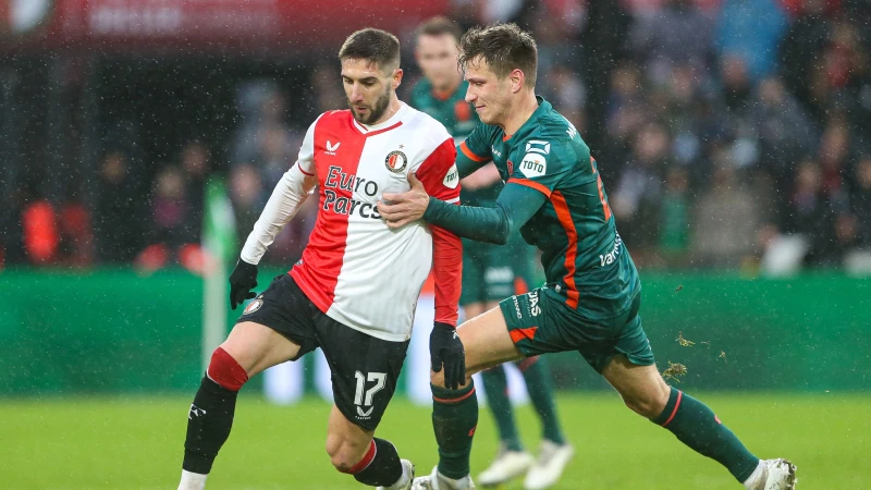 STAND | Feyenoord doet goede zaken in strijd om plek twee