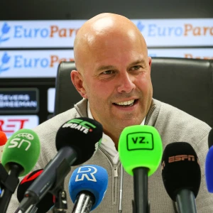 LIVESTREAM 14:30 | Persconferentie in aanloop naar topper tegen PSV
