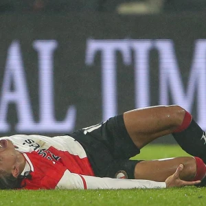 Telegraaf: 'Blessure Stengs valt mee'