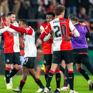 'PSV wordt niet dagelijks of wekelijks bij de strot gegrepen'