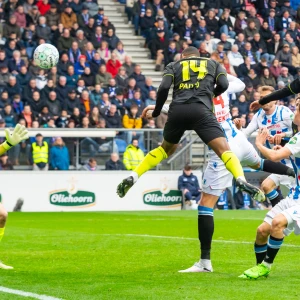 Feyenoord wint na laat doelpunt van sc Heerenveen