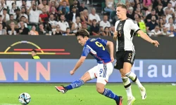 Ueda wint met Japan, maar wordt gewisseld
