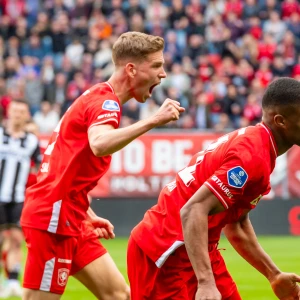 EREDIVISIE | AZ kent Almelose afstraffing, FC Twente speelt gelijk