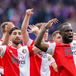 EREDIVISIE | Ajax wint van FC Twente, Feyenoord zo goed als zeker van plek twee