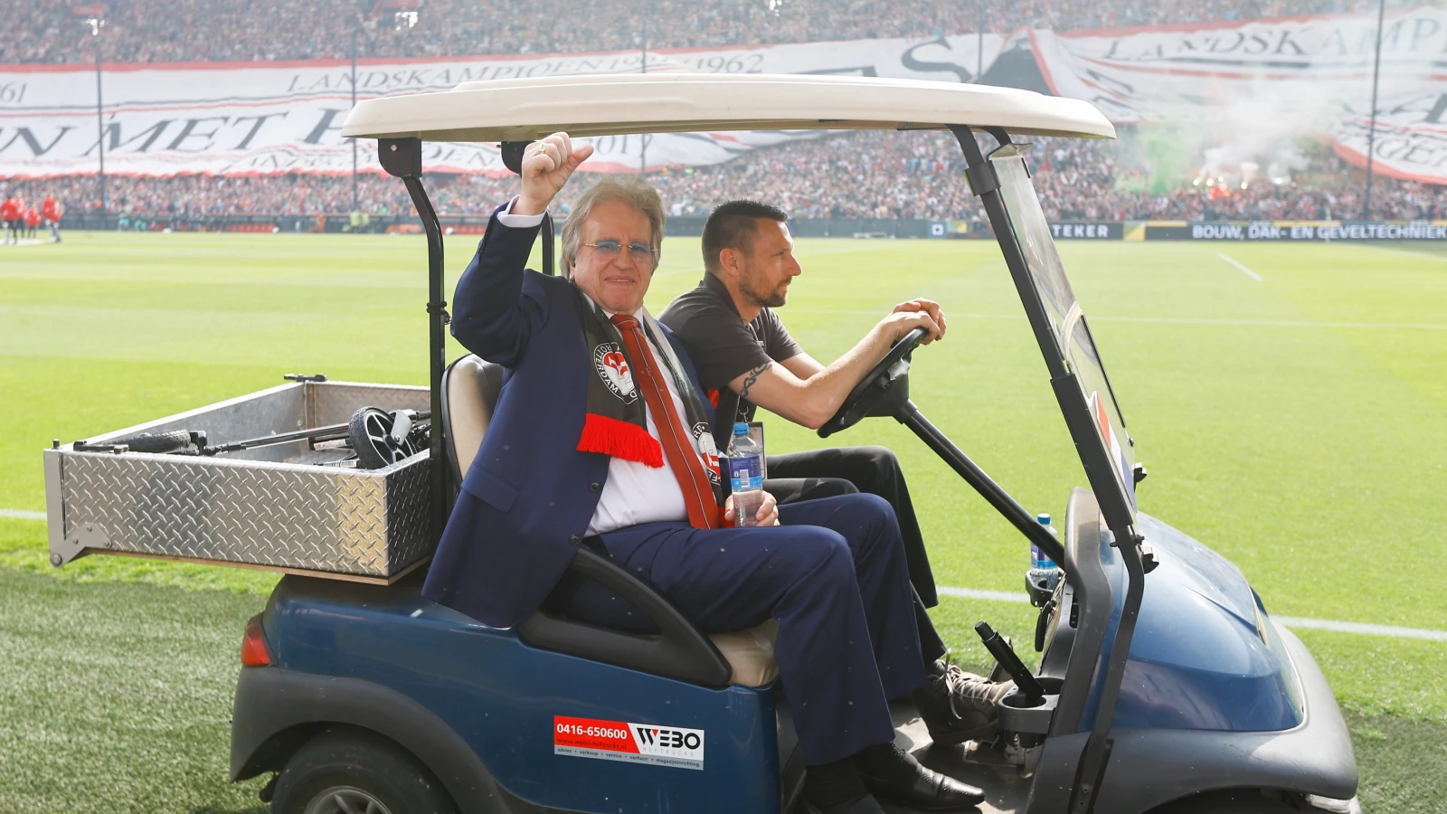 Lee Towers zingt zondag niet in De Kuip: 'Ik treed daarna niet op in de Kuip, dat past niet volgens de organisatie'