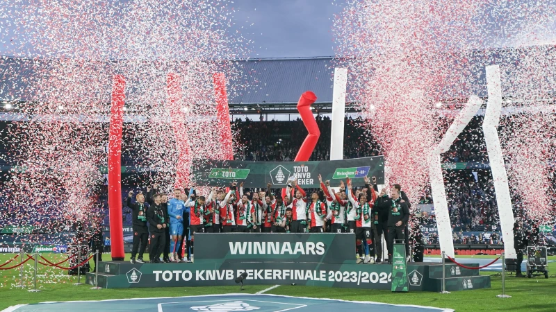 VIDEO | Feyenoord neemt TOTO KNVB Beker in ontvangst