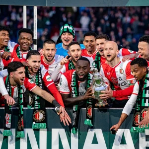 LIVESTREAM | Huldiging Feyenoord na bekerwinst | Einde huldiging