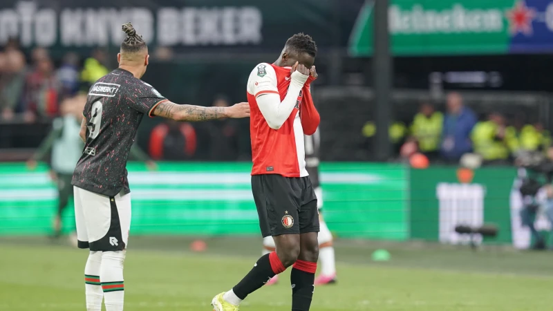 COLUMN | Niemand staat een badjas beter dan Yankuba Minteh