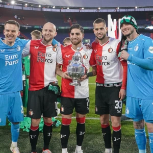 'Mede door hem staan we nu met die Cup in onze handen'