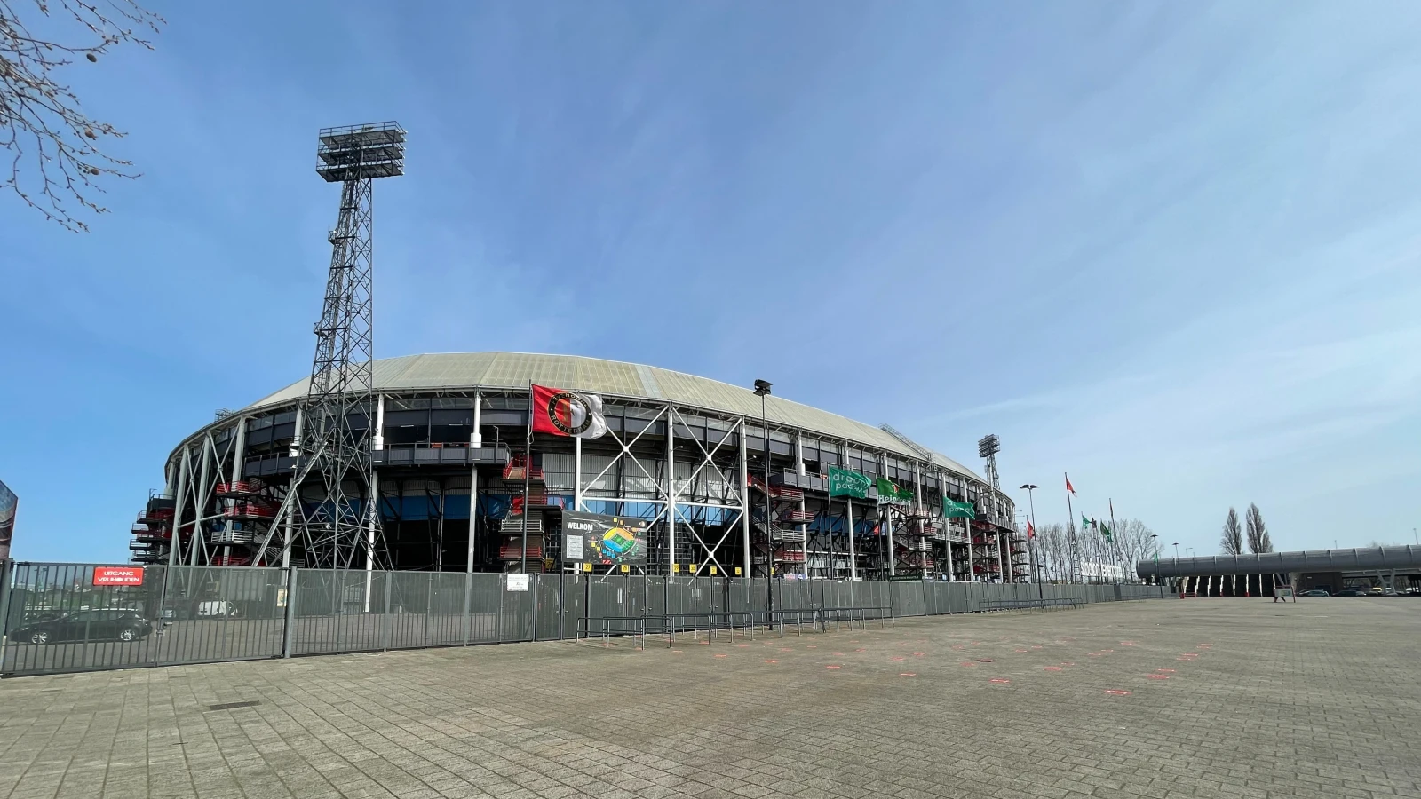 'In totaal vijftien miljoen euro voor Stadion Feijenoord'