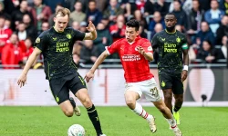 EREDIVISIE | PSV wint met grote cijfers van sc Heerenveen