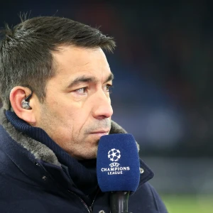 Van Bronckhorst niet benaderd door Feyenoord